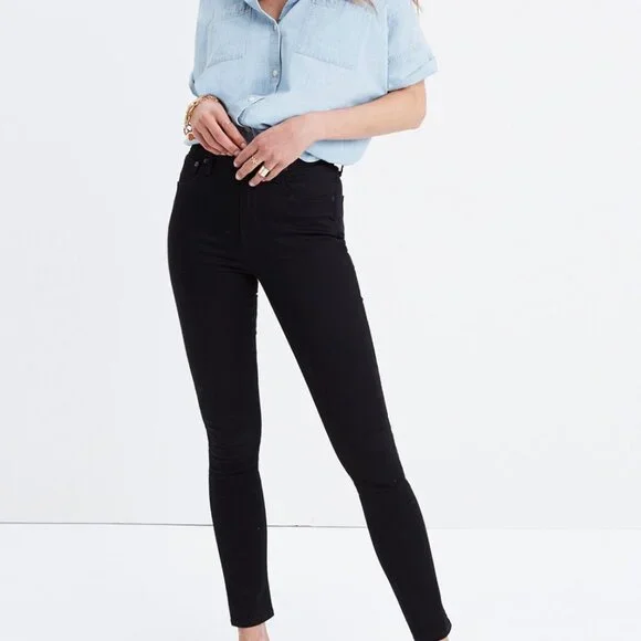 Madewell 10" High-Rise Skinny Jeans in Carbondale (Black) Wash (27) - Picture 2 of 6